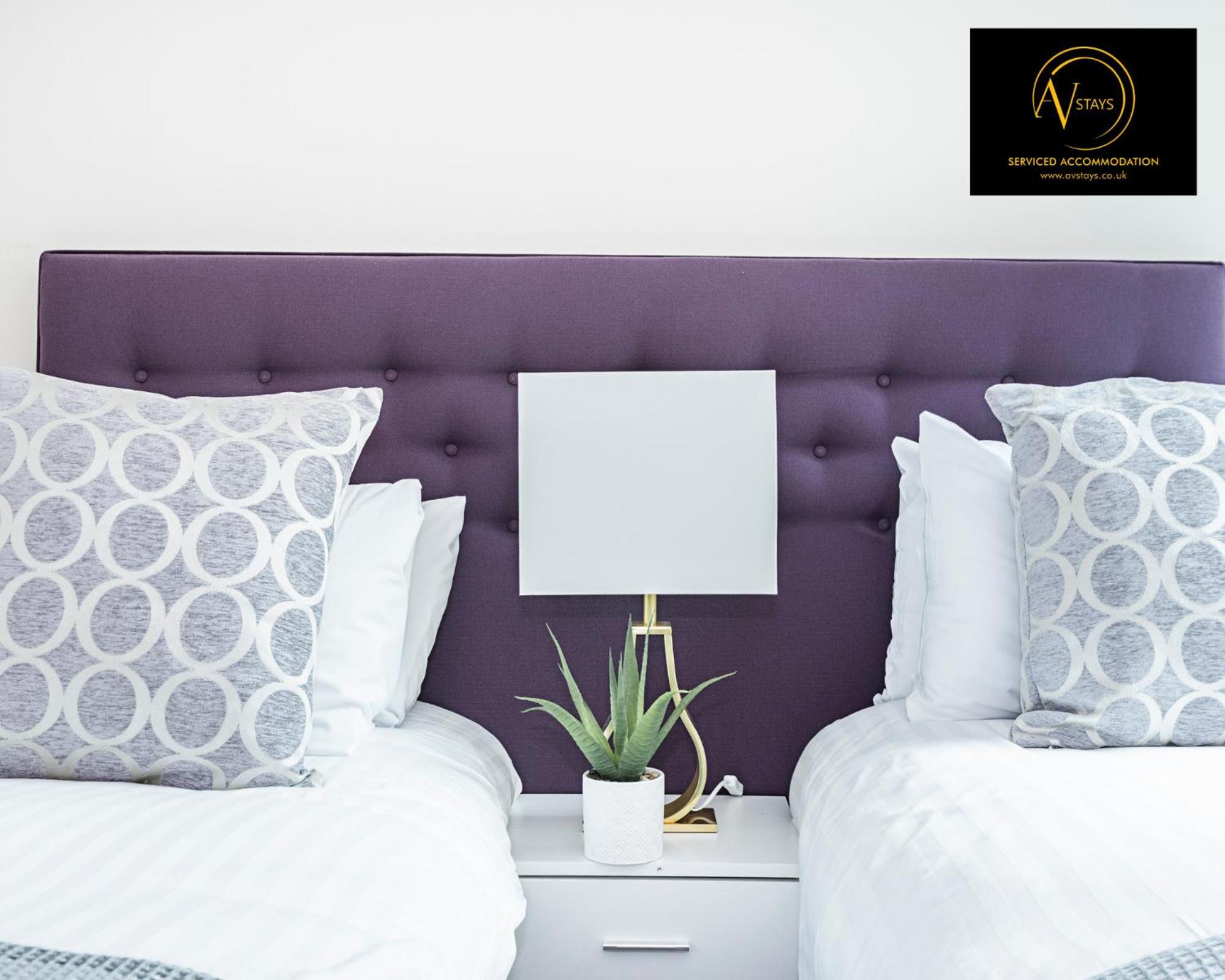 2 Bedroom Apartment Лондон Экстерьер фото