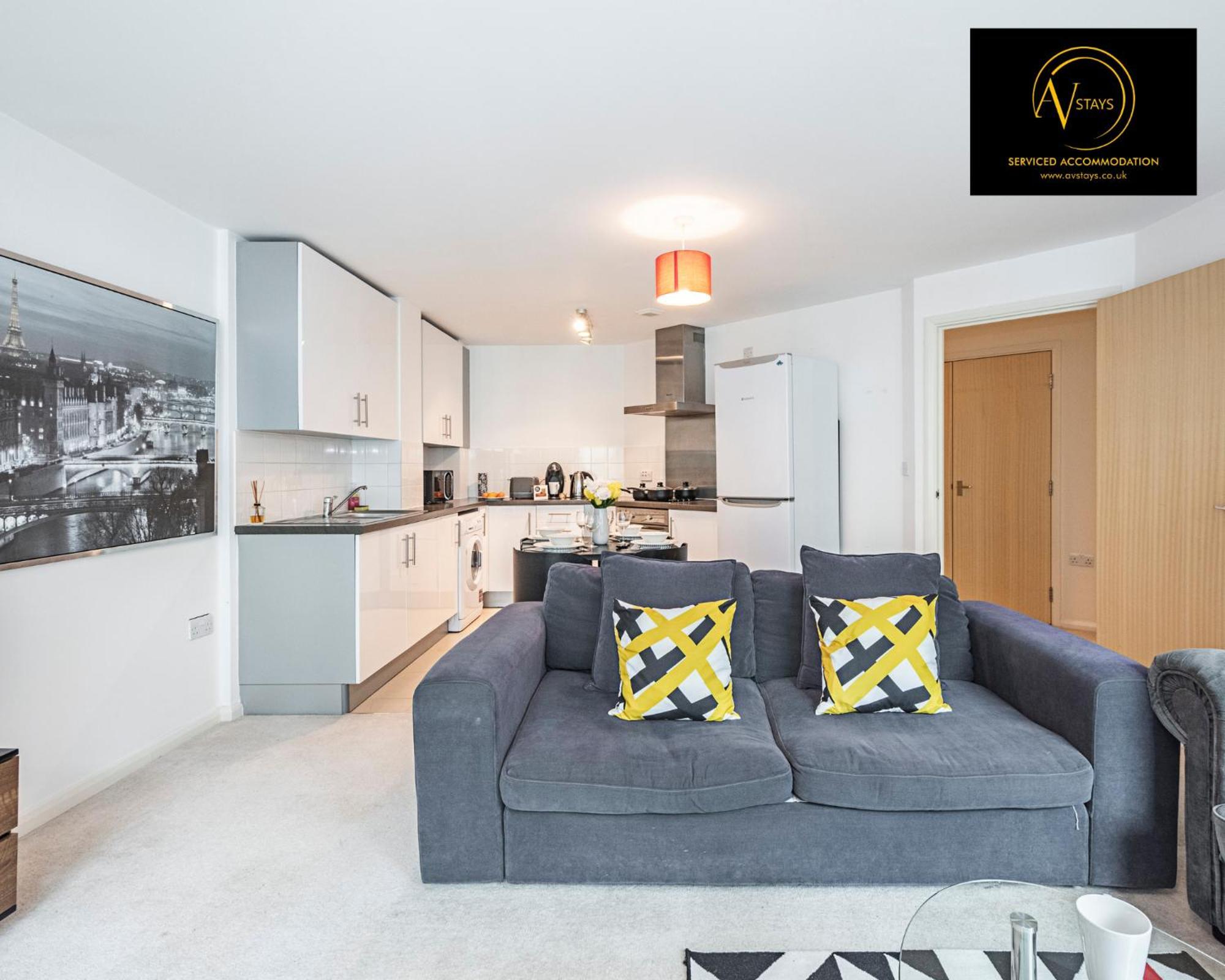 2 Bedroom Apartment Лондон Экстерьер фото