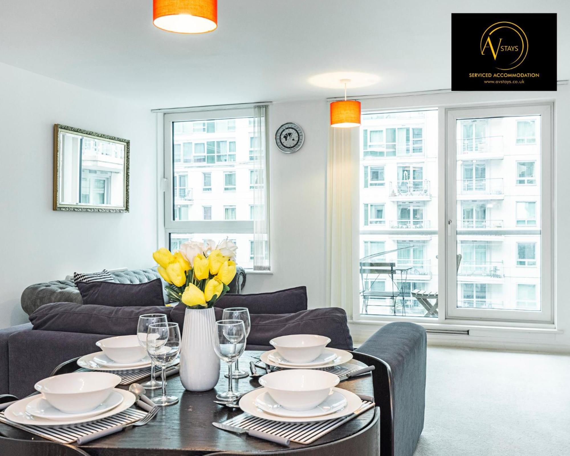 2 Bedroom Apartment Лондон Экстерьер фото